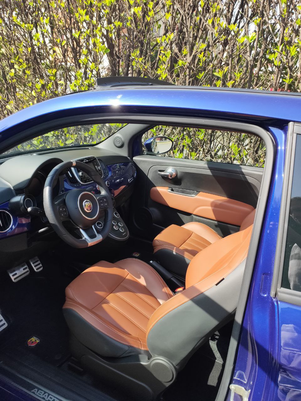 noleggio abarth 595 cabrio milano