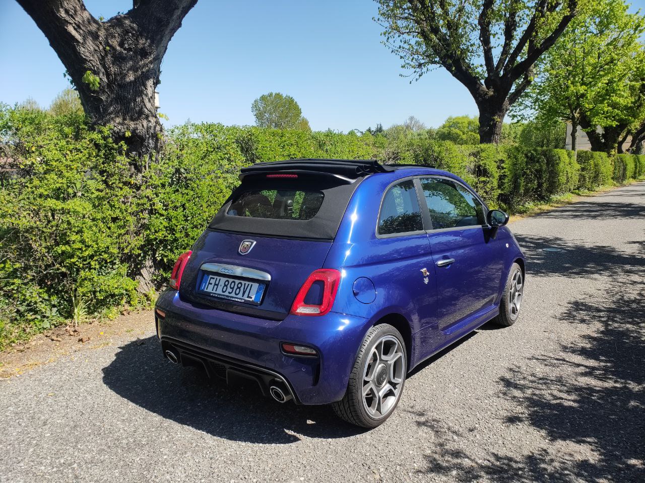 noleggio abarth 595 cabrio milano